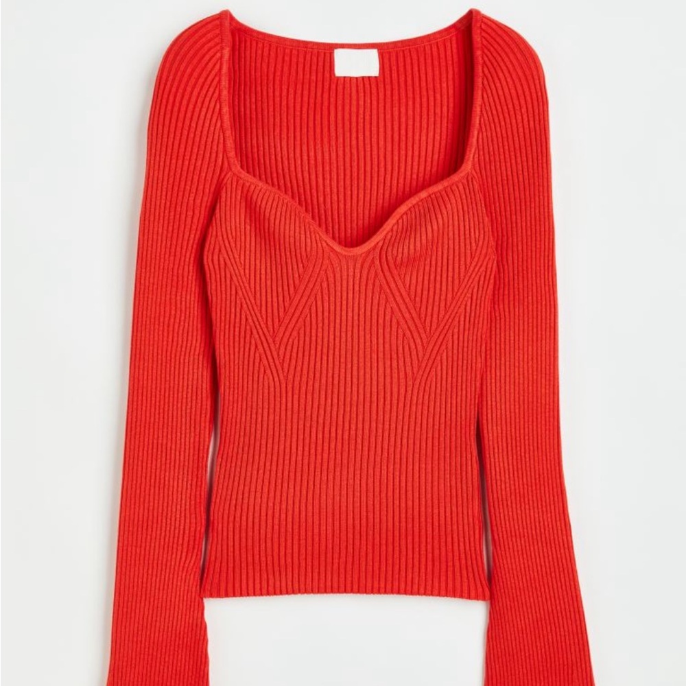 Ribbed Stretchy Top - Form Fitting. Great neckline & sleeves